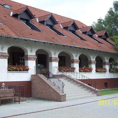 فندق مبيت وإفطار Bajor Panzio Kecskemét